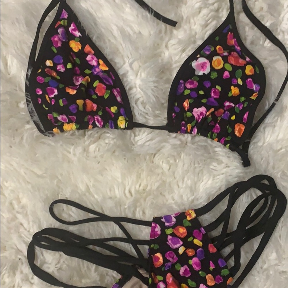 S/medium bikini ☀️ - Picture 2 of 2